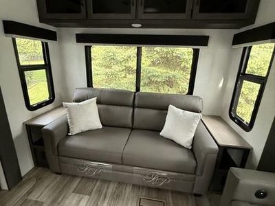 2026 Venture RV SPORTTREK — photo 9 view