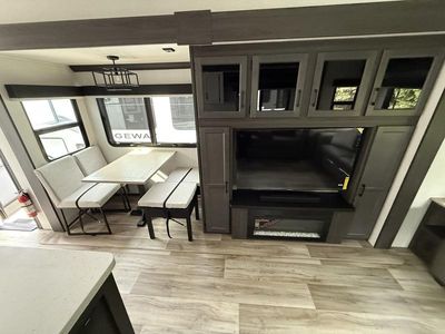 2026 Venture RV SPORTTREK — photo 11 view