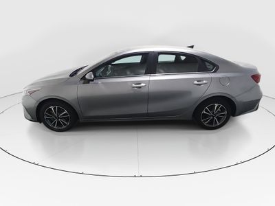 2023 Kia Forte - Photo 4