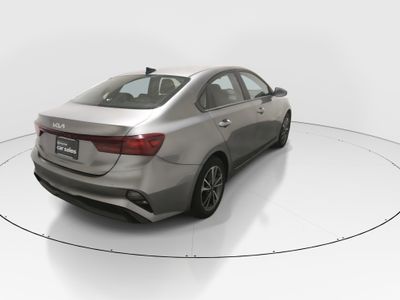 2023 Kia Forte - Photo 7