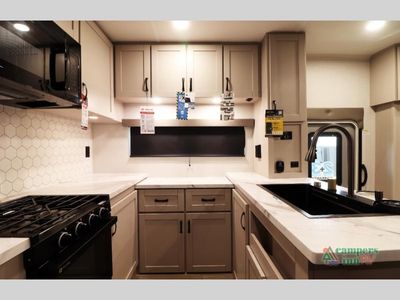 2026 Jayco Seismic - Photo 25