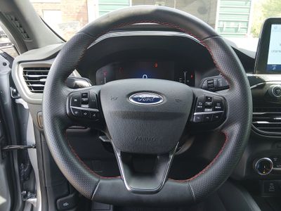 2024 Ford Escape — photo 12 view