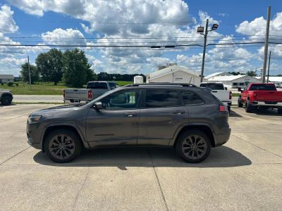 2019 Jeep Cherokee — interior view
