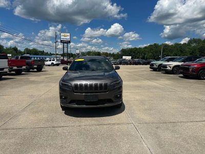 2019 Jeep Cherokee — side profile view