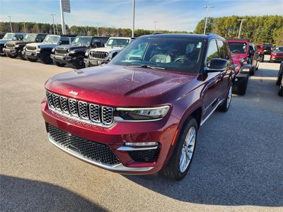 2026 Pre-Owned 2025 Jeep Grand Cherokee - Photo 2