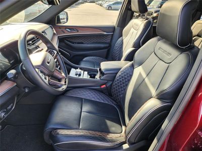 2026 Pre-Owned 2025 Jeep Grand Cherokee - Photo 13