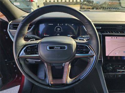 2026 Pre-Owned 2025 Jeep Grand Cherokee - Photo 11