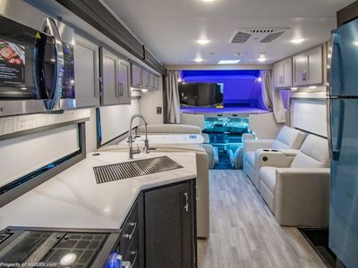2026 Thor Motor Coach Omni Trail - Photo 2