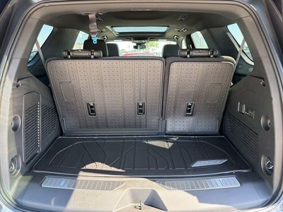 2026 Chevrolet Tahoe — photo 14 view