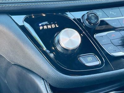 2024 Chrysler Pacifica Hybrid — photo 17 view