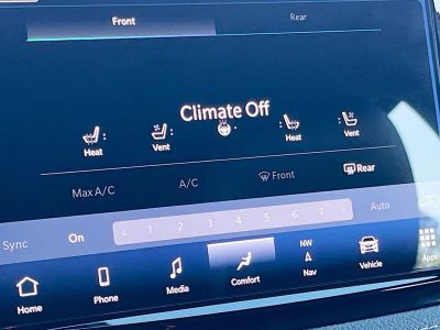 2024 Chrysler Pacifica Hybrid — photo 20 view