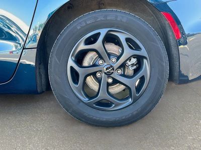 2024 Chrysler Pacifica Hybrid — photo 32 view