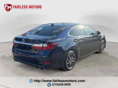 2017 Lexus ES 350 — detail view