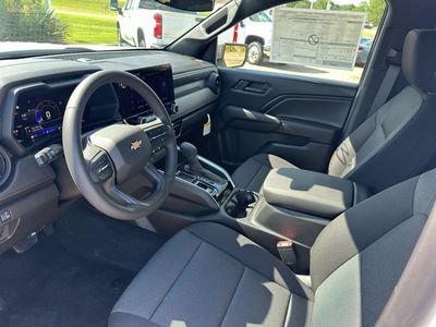 2025 Chevrolet Colorado — photo 25 view