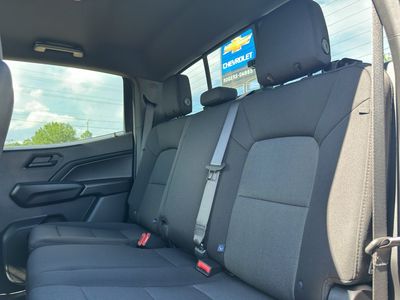 2025 Chevrolet Colorado — photo 18 view