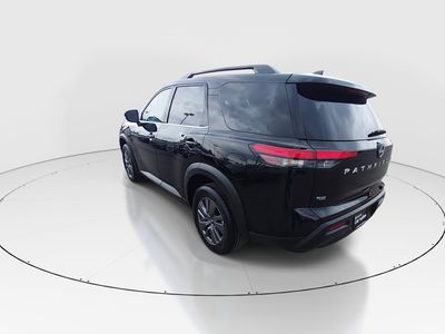 2025 Nissan Pathfinder — detail view