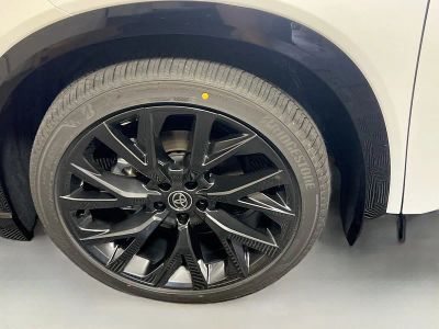 2026 Toyota Crown Signia — photo 11 view