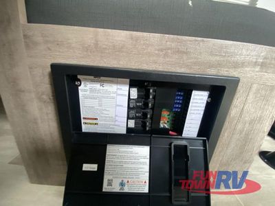 2025 Gulf Stream RV Enlighten - Photo 42