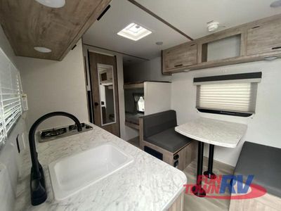 2025 Gulf Stream RV Enlighten - Photo 16