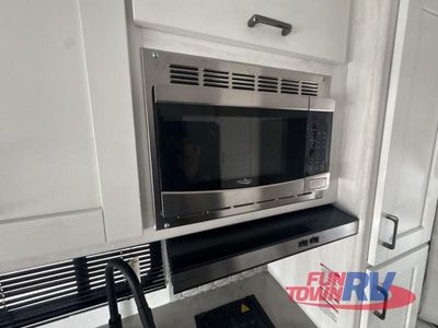 2026 Gulf Stream RV Yellowstone - Photo 18