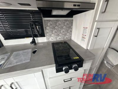 2026 Gulf Stream RV Yellowstone - Photo 17
