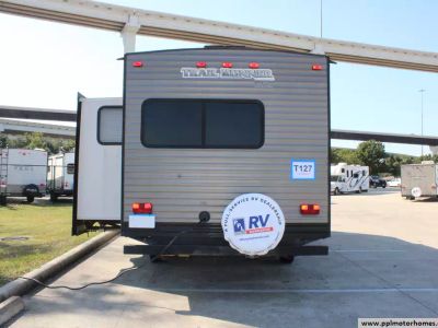 2017 Heartland 265SLE — interior view