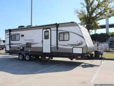 2017 Heartland 265SLE — front three-quarter view