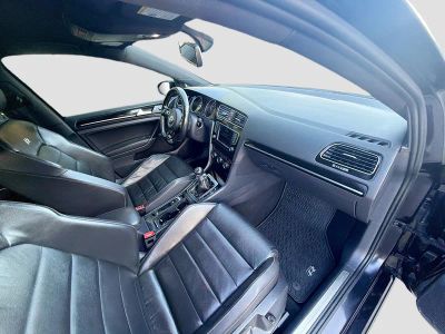 2016 Volkswagen Golf R — photo 32 view