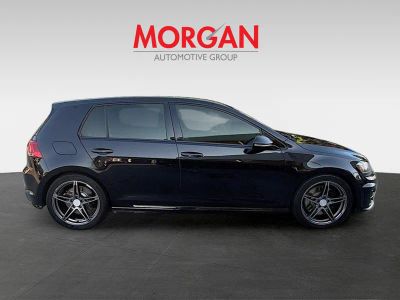 2016 Volkswagen Golf R — photo 8 view