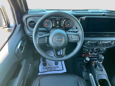 2026 Jeep Wrangler — photo 20 view