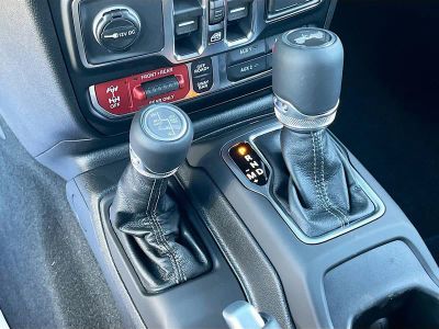 2026 Jeep Wrangler — photo 15 view