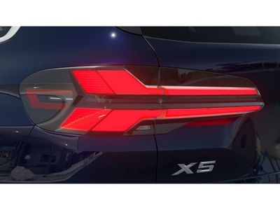 2026 BMW X5 — photo 8 view