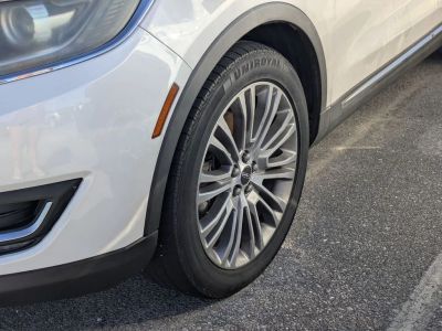 2017 Lincoln MKX — detail view