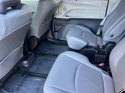 2022 Toyota Sienna - Photo 4