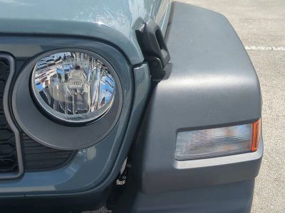 2026 Jeep Wrangler — photo 10 view