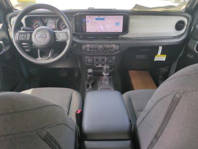 2026 Jeep Wrangler — photo 15 view
