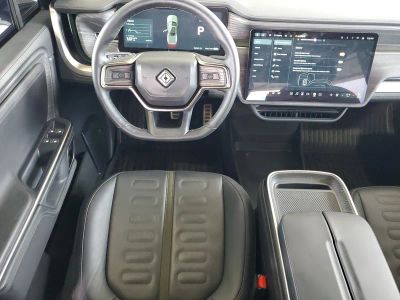2023 Rivian R1T — photo 14 view