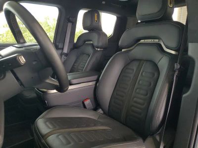 2023 Rivian R1T — photo 20 view