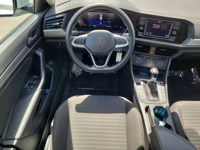 2024 Volkswagen Jetta — photo 11 view