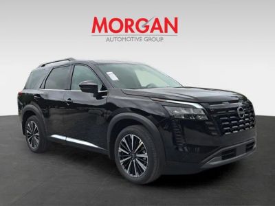 2026 Nissan Pathfinder — side profile view