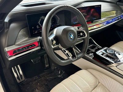 2024 BMW 7 Series — photo 9 view