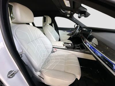 2024 BMW 7 Series — photo 30 view