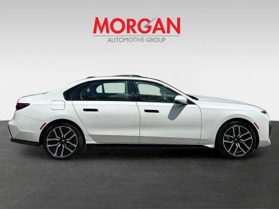 2024 BMW 7 Series — photo 8 view