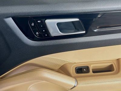 2020 Porsche Cayenne — photo 31 view