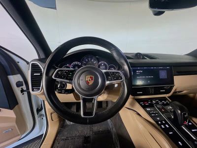 2020 Porsche Cayenne — photo 13 view