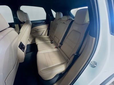 2020 Porsche Cayenne — photo 26 view