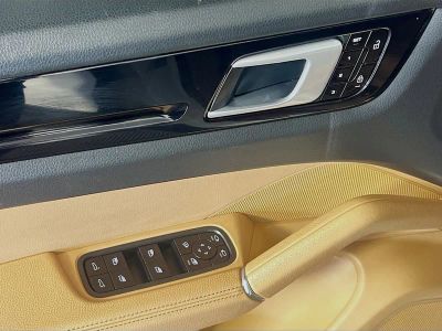2020 Porsche Cayenne — photo 11 view