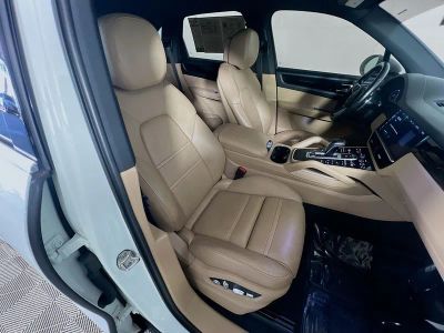 2020 Porsche Cayenne — photo 29 view