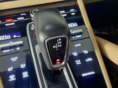 2020 Porsche Cayenne — photo 23 view