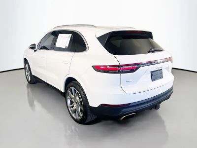 2020 Porsche Cayenne — detail view